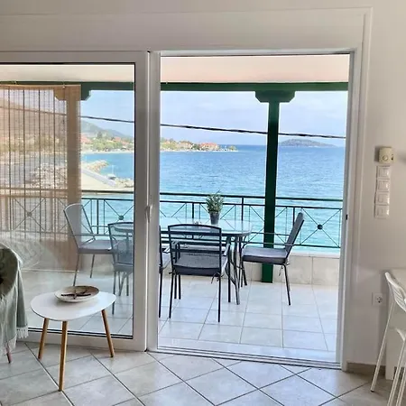 Seaside In Glyfada-trizonia Lejlighed